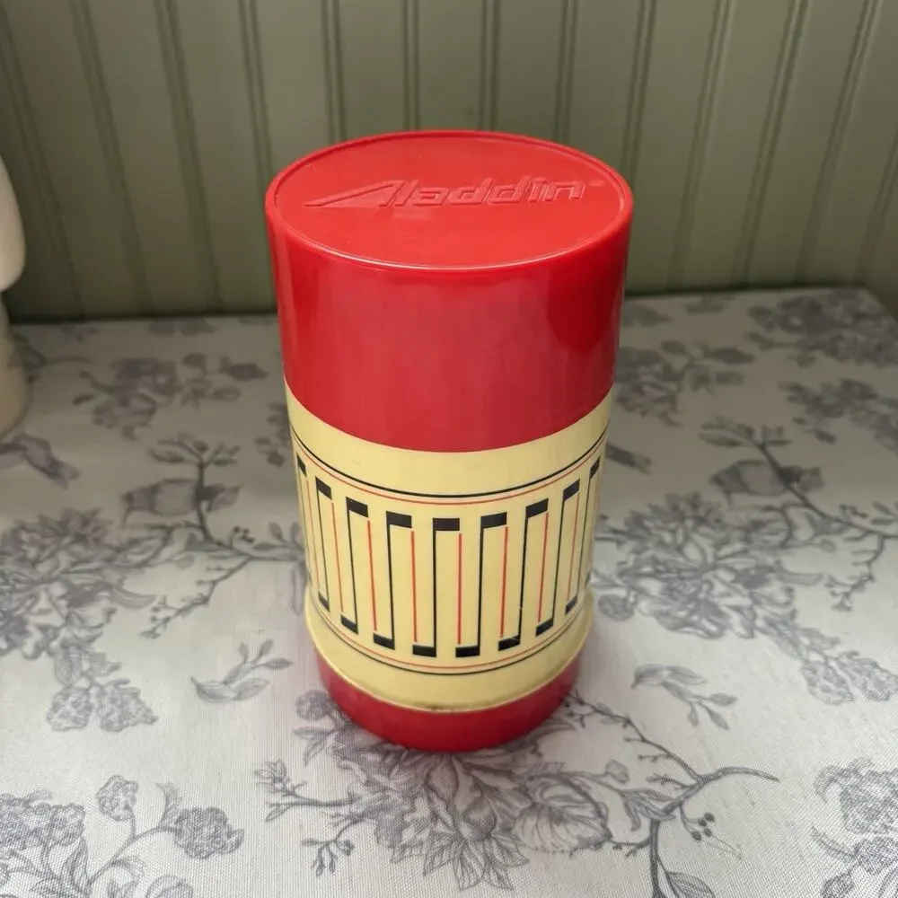 Vtg 70s Aladdin Red Wide Mouth Pint 16 Oz Thermos MCM Retro Geometric Stopper